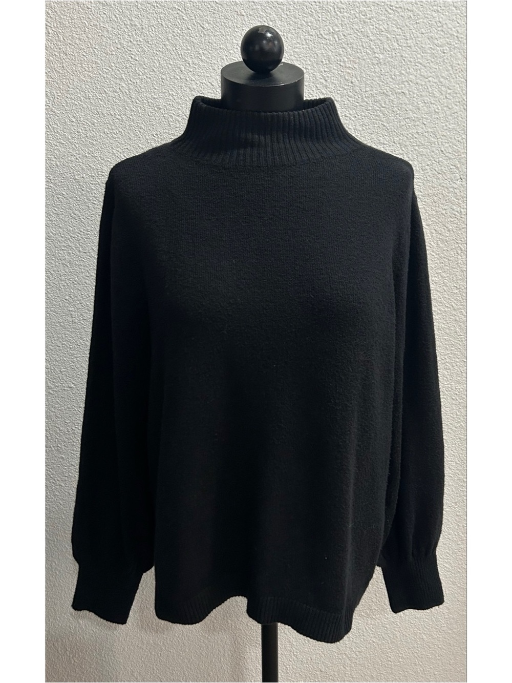 Chico's Women's Size Medium Black Mock Neck Oversized Cotton Blend Sweater Soft